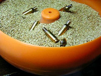 BIG BULLET Graniglia di Mais Granulato per Pulizia Bossoli (5 kg)