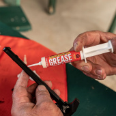 SHOOTER&#039;S CHOICE All-Weather High-Tech Gun Grease Ingrassatore a Siringa 10 cc #SHF-G10CC